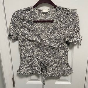 H&M slight cropped ruched top